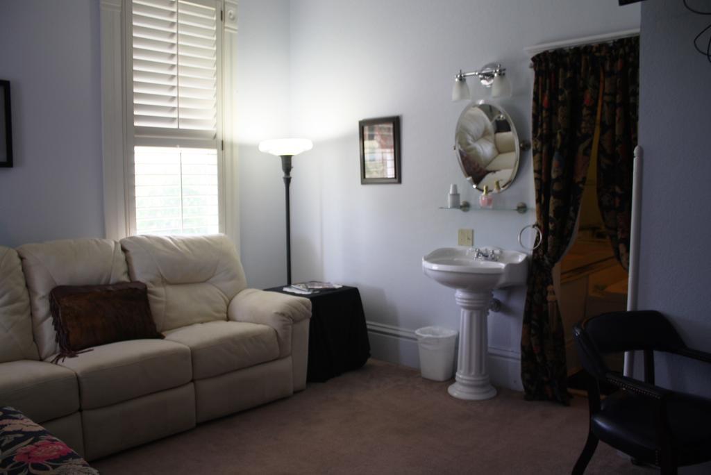 Angel's Nest Bed and Breakfast Weatherford Kamer foto