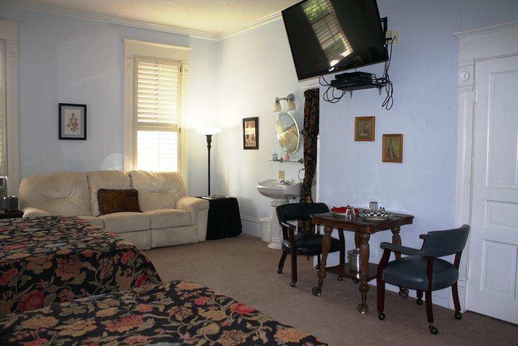 Angel's Nest Bed and Breakfast Weatherford Kamer foto